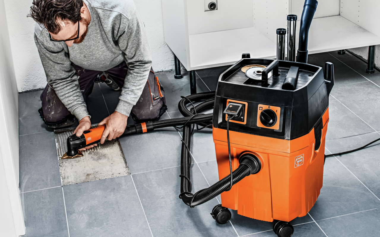 Wet / dry dust extractor